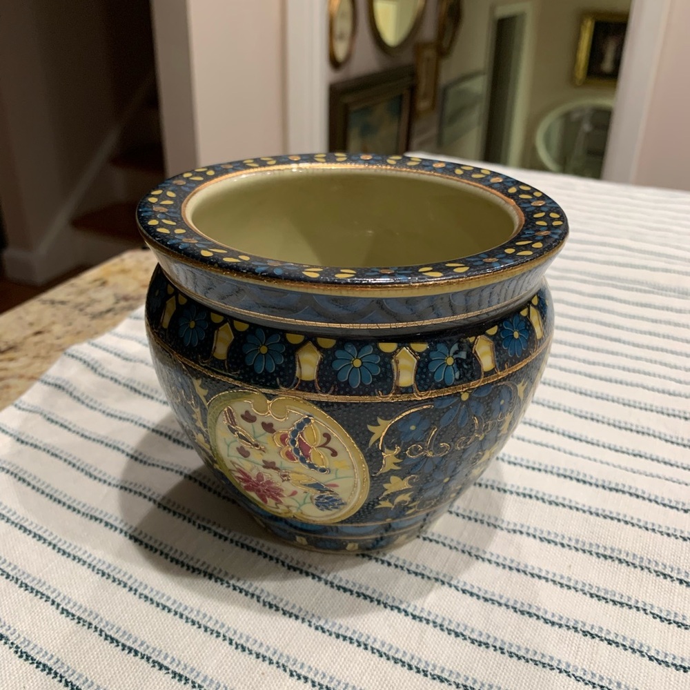 Vintage Asian Style Pot